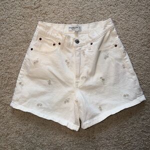 Abercrombie & Fitch High Rise Dad Short